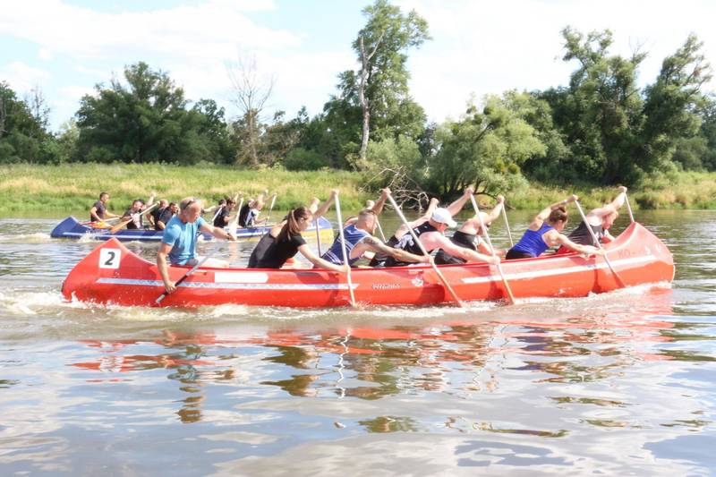 Dickbootrennen auf der Elbe © Stadt Schönebeck (Elbe)