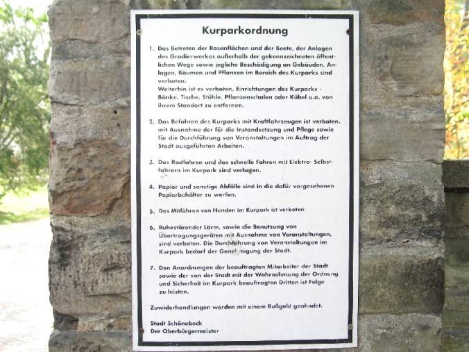 Kurparkordnung Schild © SOLEPARK