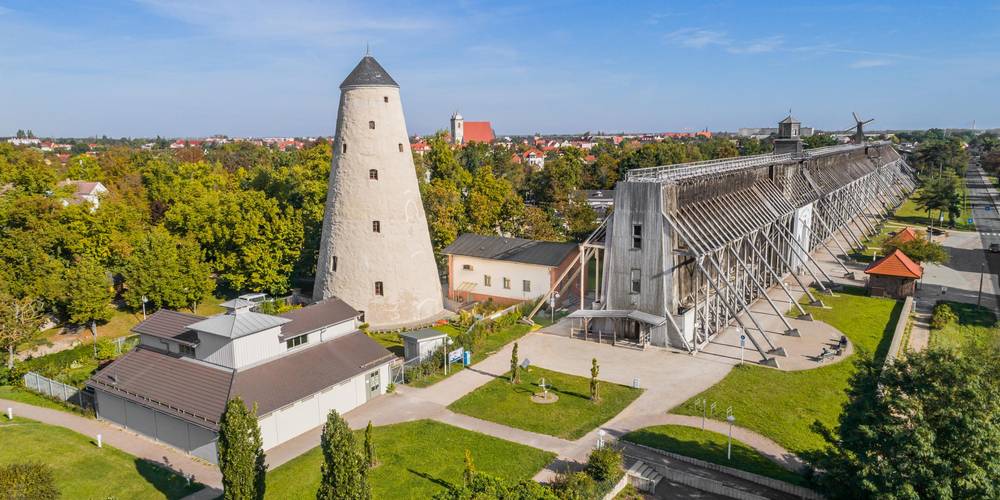 Luftaufnahmen Gradierwerk Drohne Soleturm Kunsthof