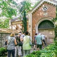 Kunsthof Gertraudenfriedhofführung © SOLEPARK Kunsthof Gertraudenfriedhofführung