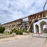 Gradierwerk mit Bauarbeiten am Uhrenturm © SOLEPARK Gradierwerk mit Bauarbeiten am Uhrenturm