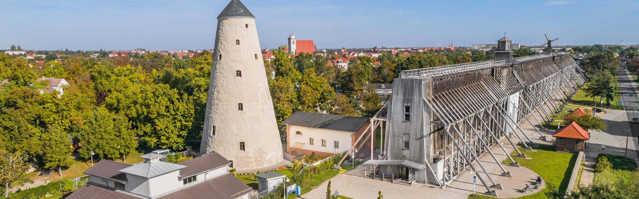 Luftaufnahmen Gradierwerk Drohne Soleturm Kunsthof