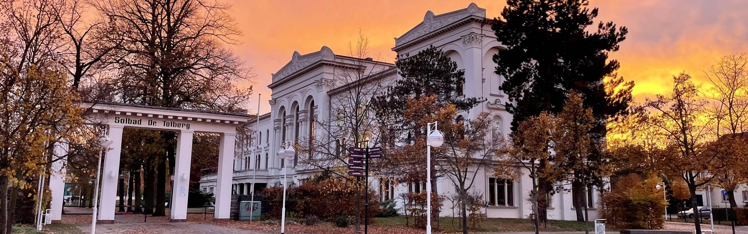 Das Großen Kurhaus im Sonnenuntergang