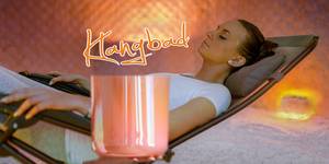 Klangbad in der Totes Meer-Salzgrotte Klangbad in der Totes Meer-Salzgrotte
