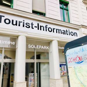 Tourist-Info Markt Schriftzug an der Außenaufnahme