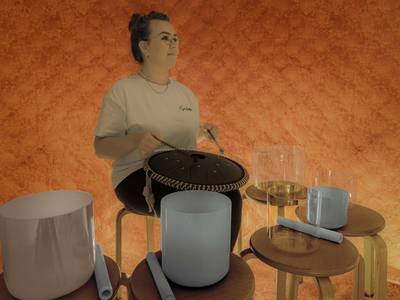 Klangbad in der Totes Meer-Salzgrotte © SOLEPARK Klangbad in der Totes Meer-Salzgrotte