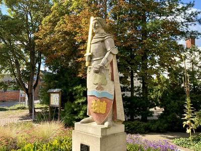 Rolandstatue in der Ortsmitte