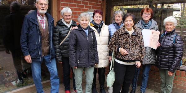 WSG "Einheit" verlängert Meerschweinchen-Patenschaft © Stadt Schönebeck (Elbe) 15. Verlängerung