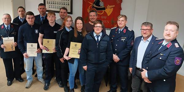 Die Ausgezeichneten der Feuerwehr Bad Salzelmen.