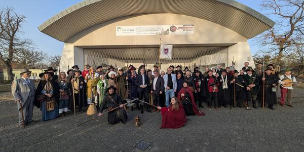 Nachtwächter und Türmer treffen sich in Schönebeck