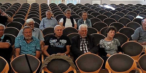 Bei der Bürgerversamlung in Bad Salzelmen informierte Oberbürgermeister Bert Knoblauch über Ereignisse für den Stadtteil. © Stadt Schönebeck (Elbe) Bei der Bürgerversamlung in Bad Salzelmen informierte Oberbürgermeister Bert Knoblauch über Ereignisse für den Stadtteil.