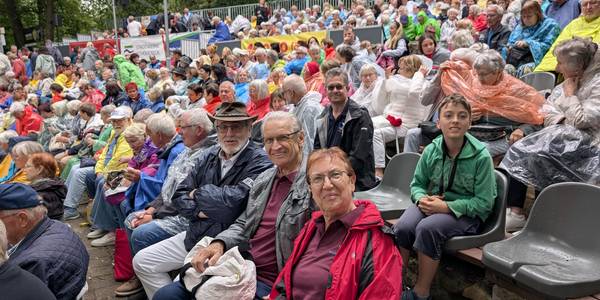 Garbsener wieder Gäste auf dem Bierer Berg © Stadt Schönebeck (Elbe) Delegation besucht Operettensommer