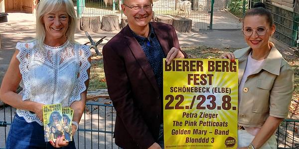 Werben gemeinsam für das Bierer Berg Fest (v.l.): Organisatorin Constanze Pohlan vom Sachgebiet Kultur und Sport, stellvertretender Oberbürgermeister Uwe Scholz und Stadtwerke-Geschäftsführerin Julia Teige. © Stadt Schönebeck (Elbe) Werben gemeinsam für das Bierer Berg Fest (v.l.): Organisatorin Constanze Pohlan vom Sachgebiet Kultur und Sport, stellvertretender Oberbürgermeister Uwe Scholz und Stadtwerke-Geschäftsführerin Julia Teige.