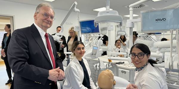 Zahnmedizin studieren mit Förderung © Kassenzahnärztliche Vereinigung Sachsen-Anhalt img 0150