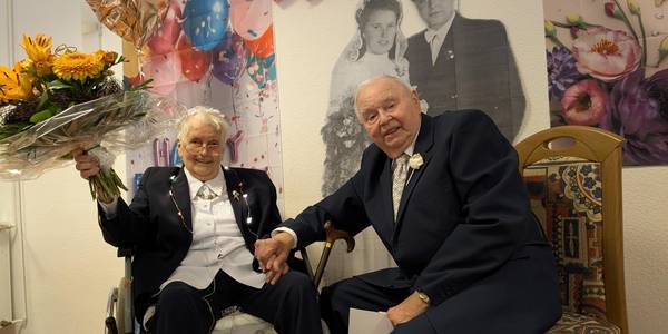 Nach 70 Ehejahren sind zwei 95-Jährige immer noch im Liebesglück