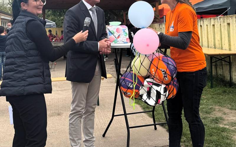 16 ein Dankeschön für die jugendlichen Mitwirkenden