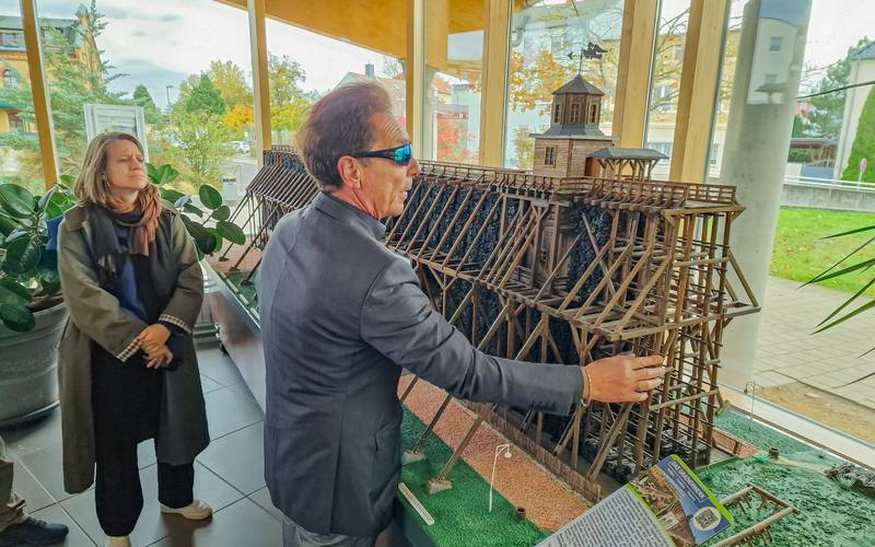 Taktiles Modell vom Gradierwerk für sehbehinderte Menschen