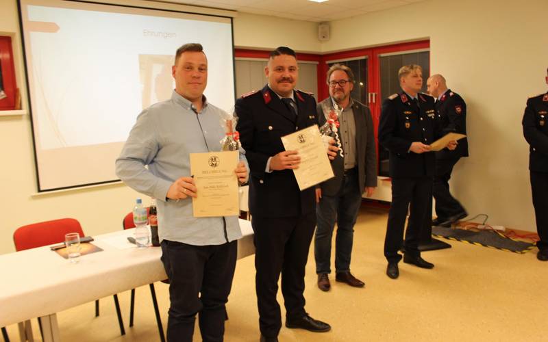 Belobigung OB (außerordentliche Mitarbeit Jugendfeuerwehr)