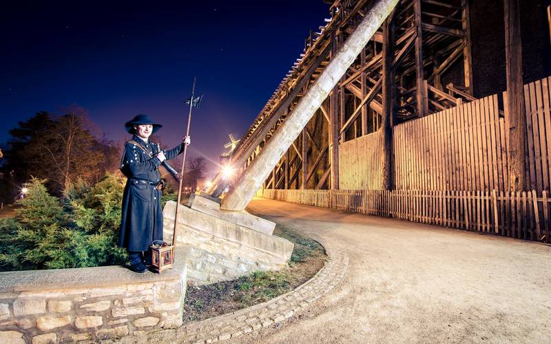 Nachtwächter Jeff Lammel am Gradierwerk