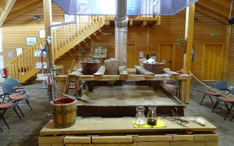 Siedepfanne im Kunsthof