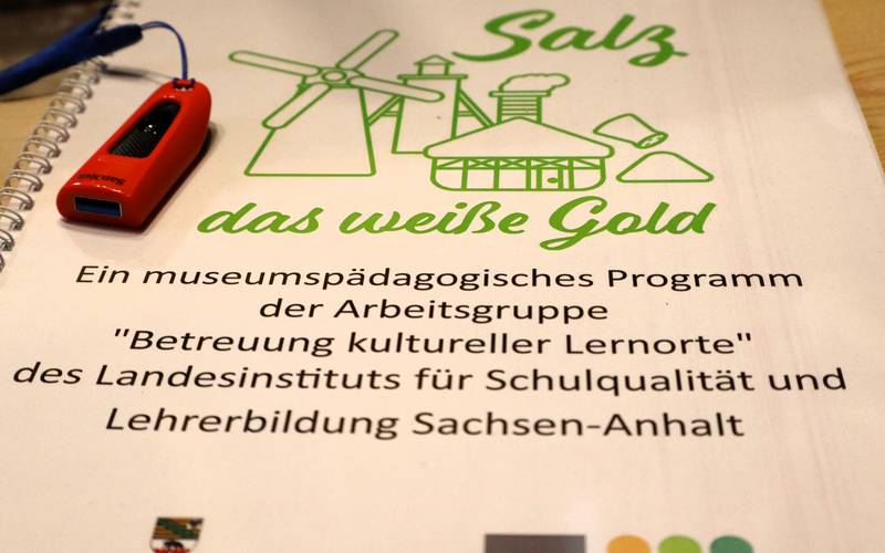 Broschüre "Salz - Das weiße Gold" zum außerschulischen Lernort.